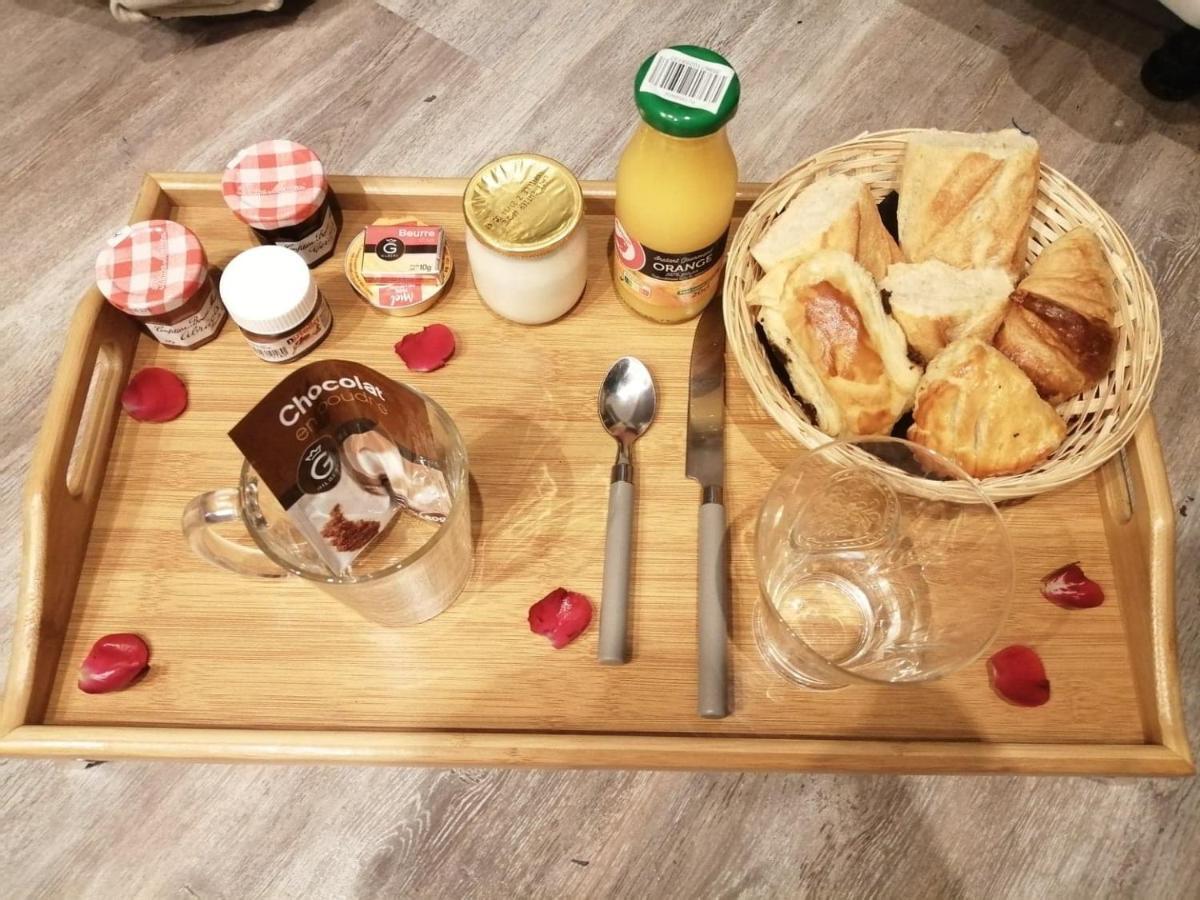 Le Rêve de Lily Acomodação com café da manhã Les Vignères Exterior foto
